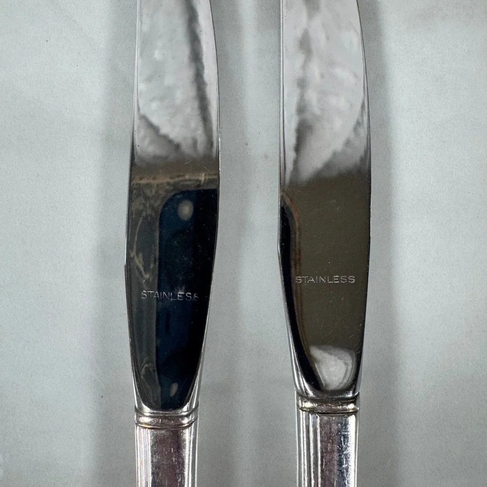 Set‎ of 2 Oneida Nobility Plate Silver Plated Dinner Knives Caprice